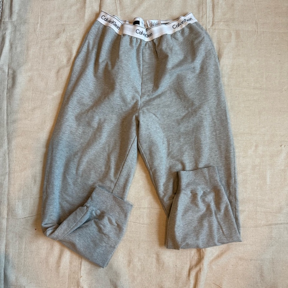 Calvin Klein sweats men’s medium